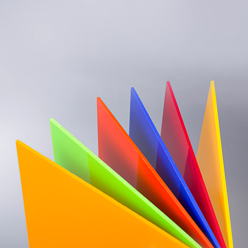 Farverigt akrylplade